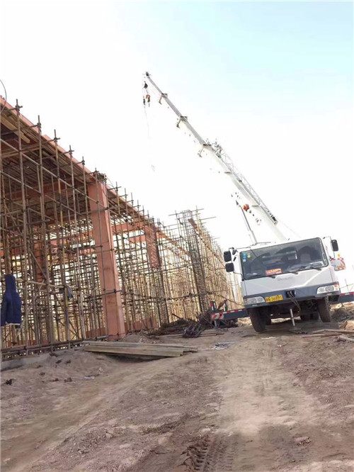 余江区吊车作业的安全注意事项有哪些？