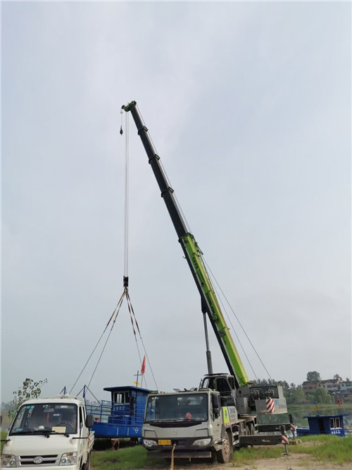 余江区桥梁建设吊装案例